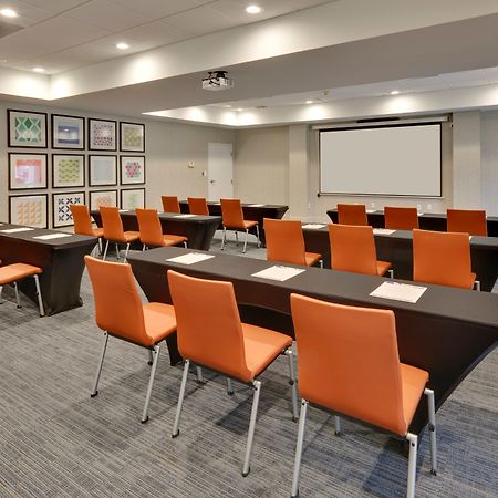 Holiday Inn Express & Suites Irving Conv Ctr - Las Colinas By Ihg Luaran gambar