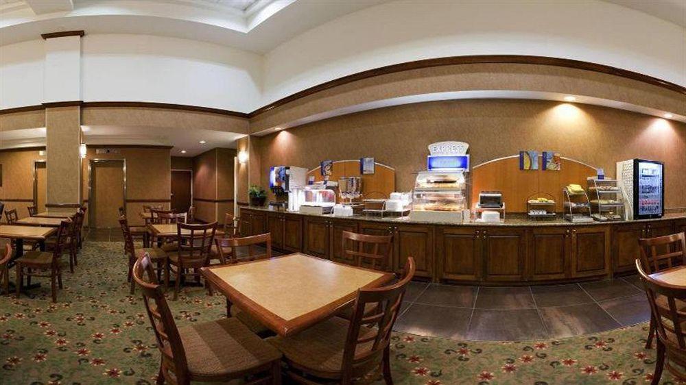 Holiday Inn Express & Suites Irving Conv Ctr - Las Colinas By Ihg Luaran gambar