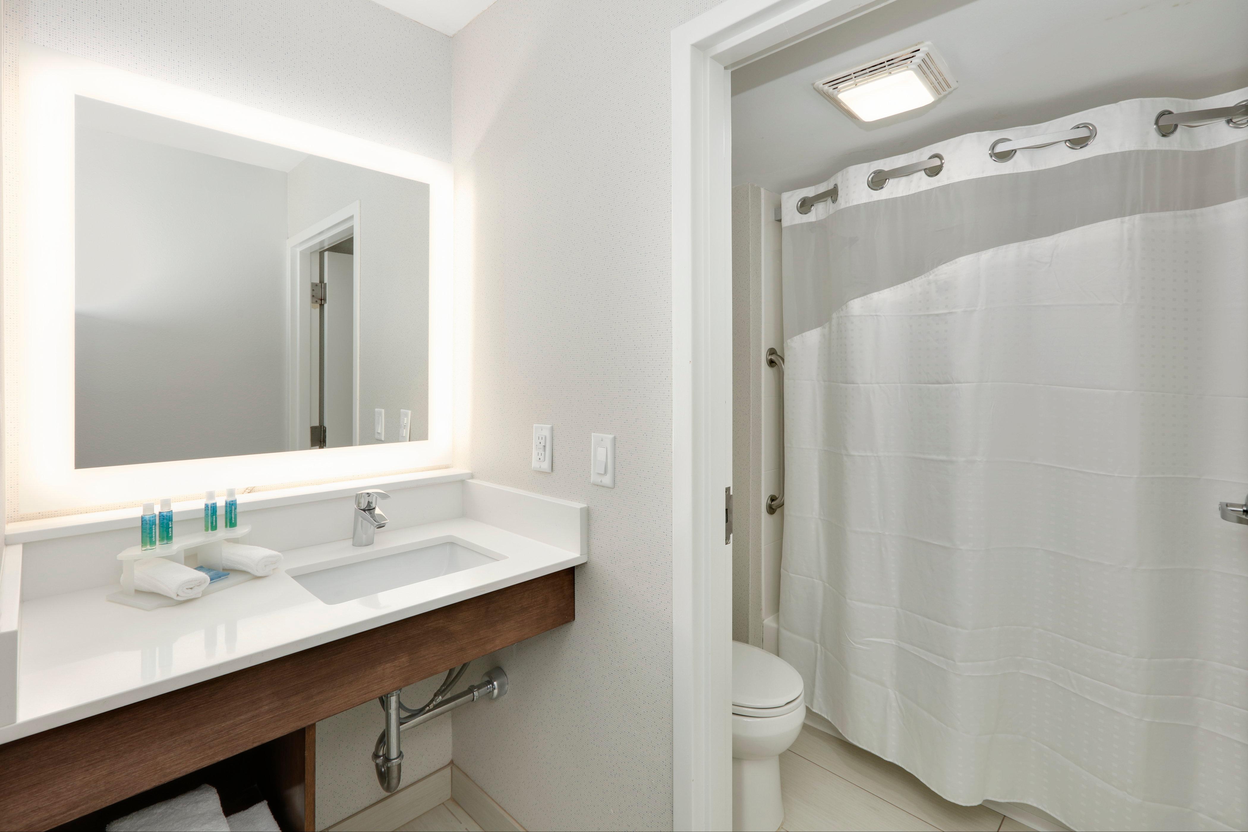 Holiday Inn Express & Suites Irving Conv Ctr - Las Colinas By Ihg Luaran gambar