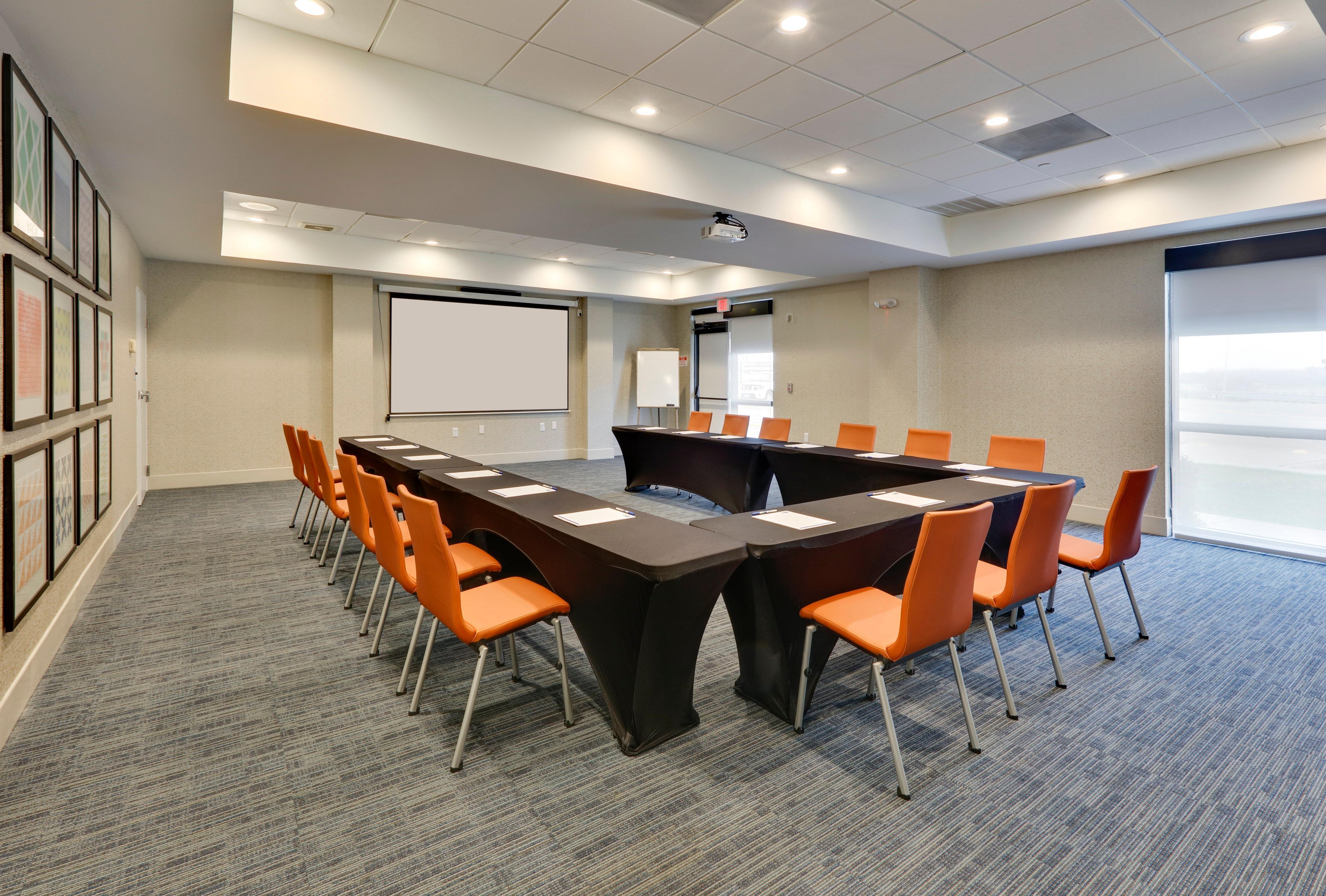 Holiday Inn Express & Suites Irving Conv Ctr - Las Colinas By Ihg Luaran gambar