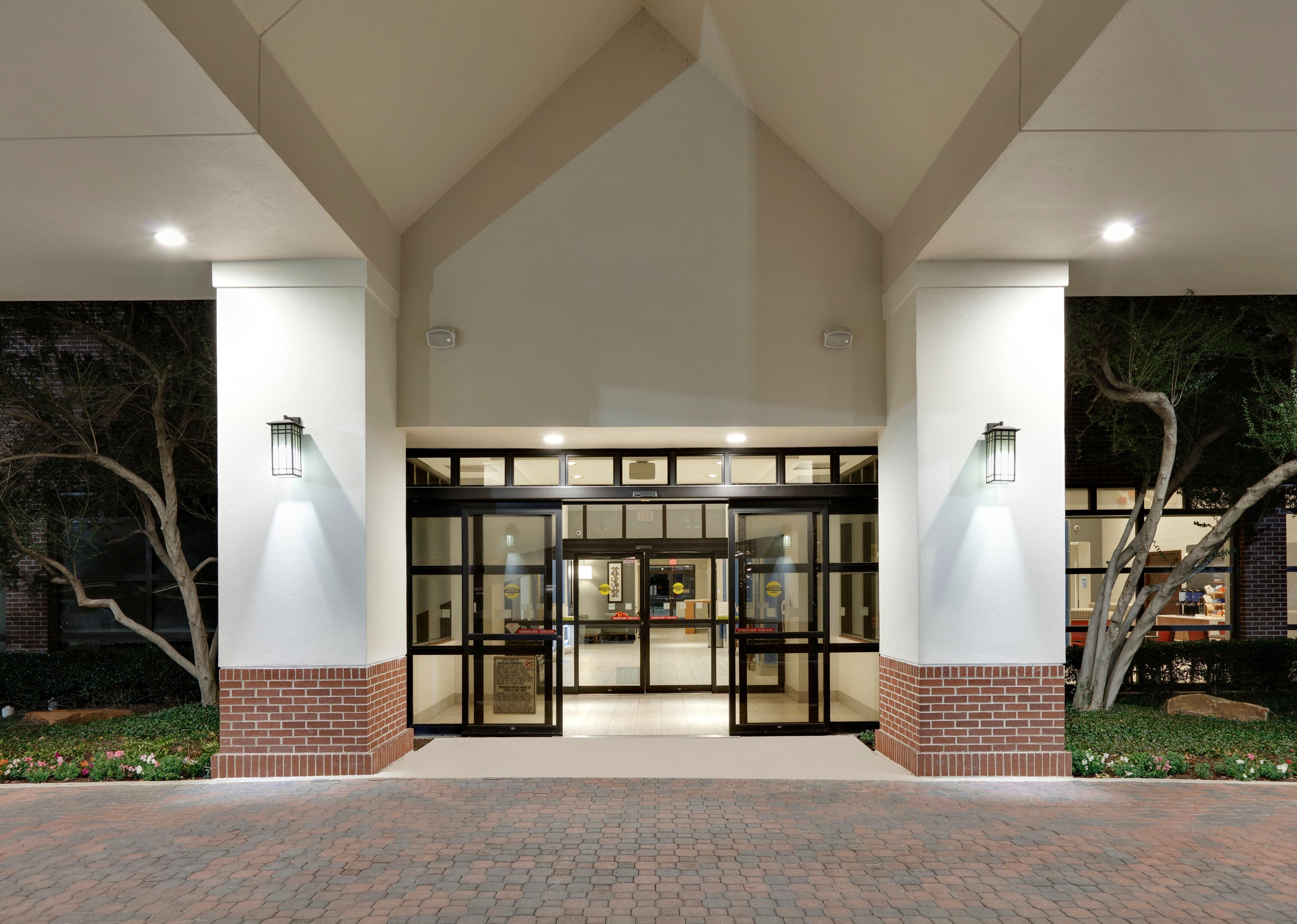 Holiday Inn Express & Suites Irving Conv Ctr - Las Colinas By Ihg Luaran gambar