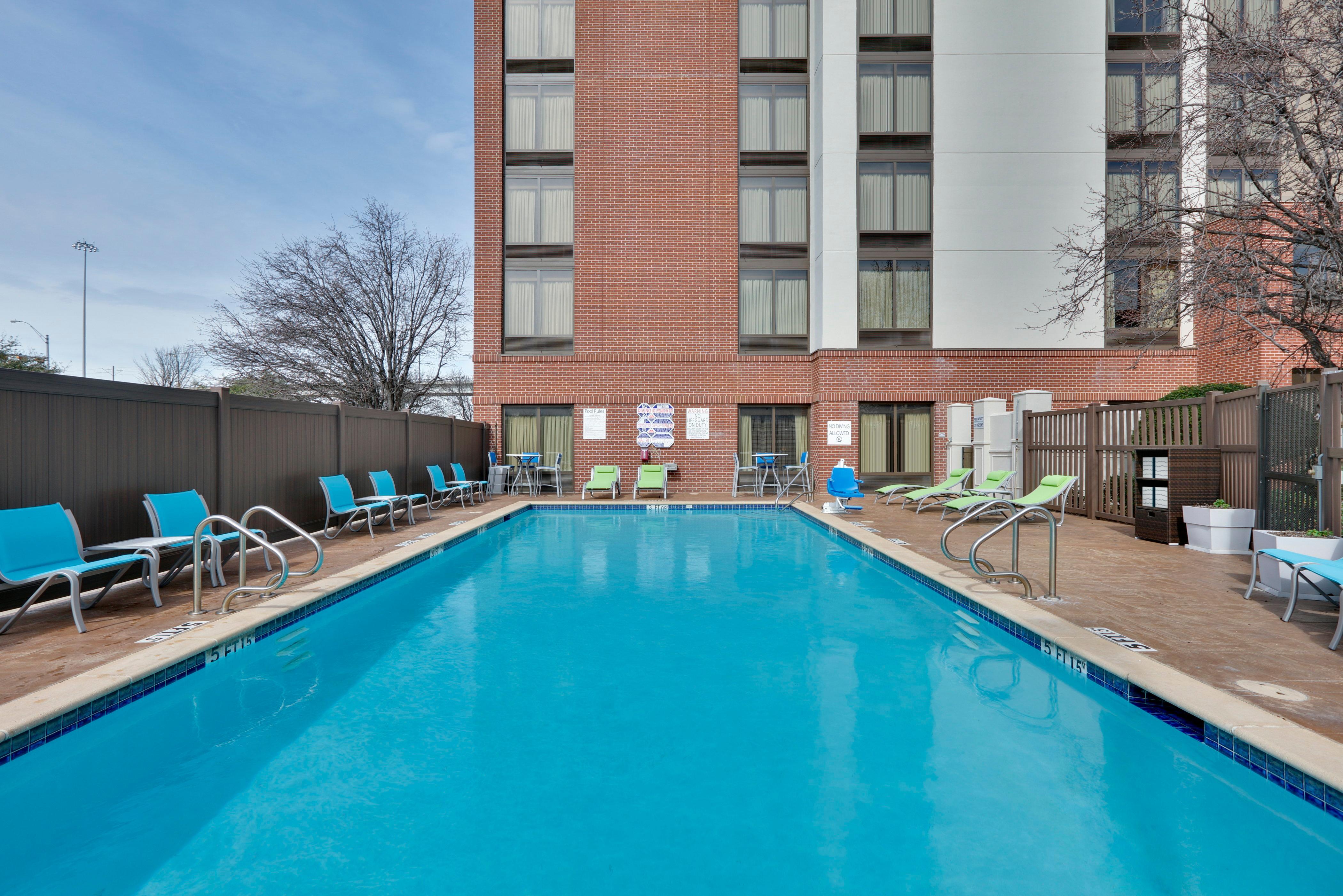 Holiday Inn Express & Suites Irving Conv Ctr - Las Colinas By Ihg Luaran gambar